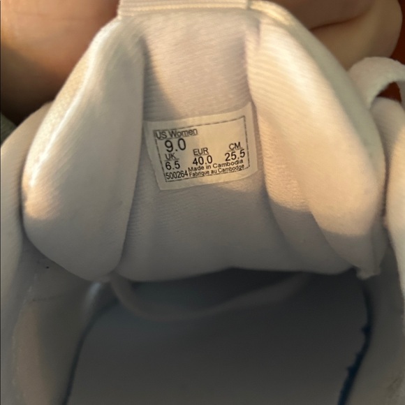 Vans Classic White Lace-Up Sneakers - Picture 3 of 7